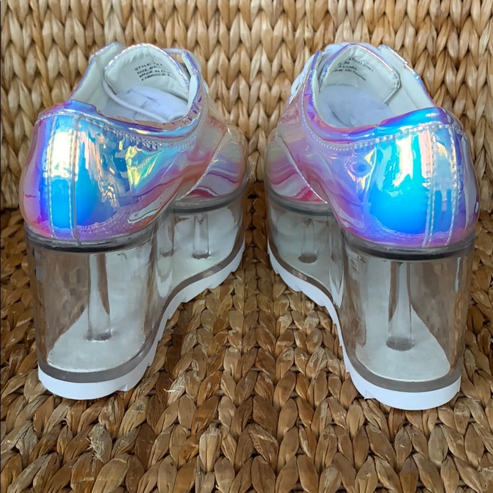 NIB YRU 💧Fillable Holographic Cloud 2091 platform - Picture 4 of 8